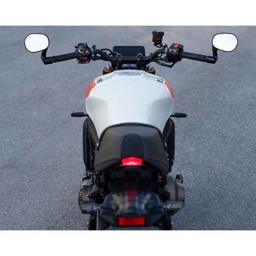 Relaxed riding position